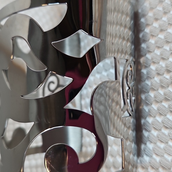 Brilho Silver Cutout Cuff Bracelet - Picture 3 of 6